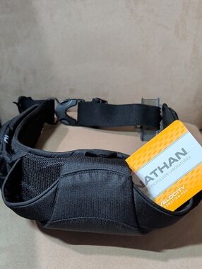 Brand New Nathan Velocity Hydration Pack Belt
